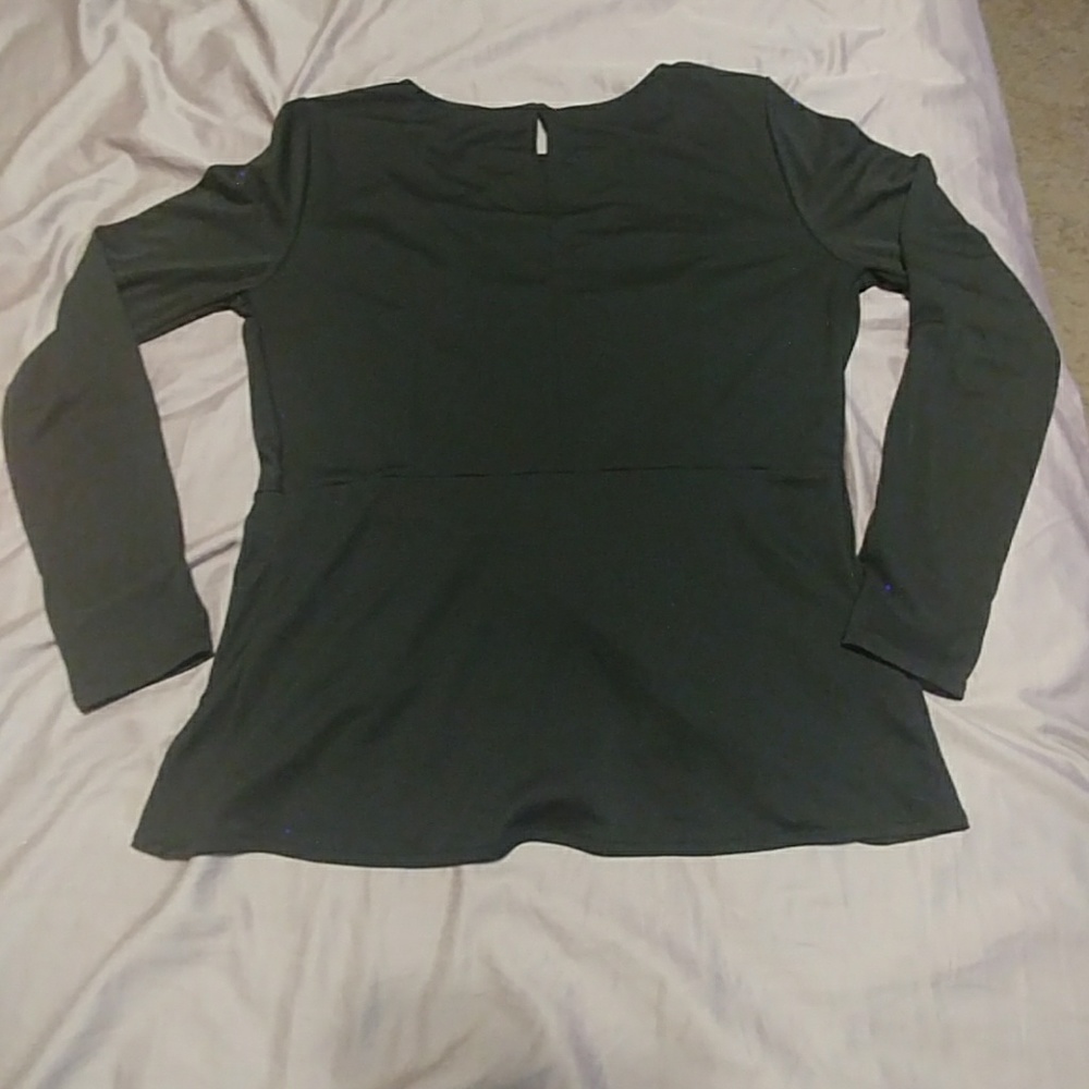 Top - Picture 2 of 2